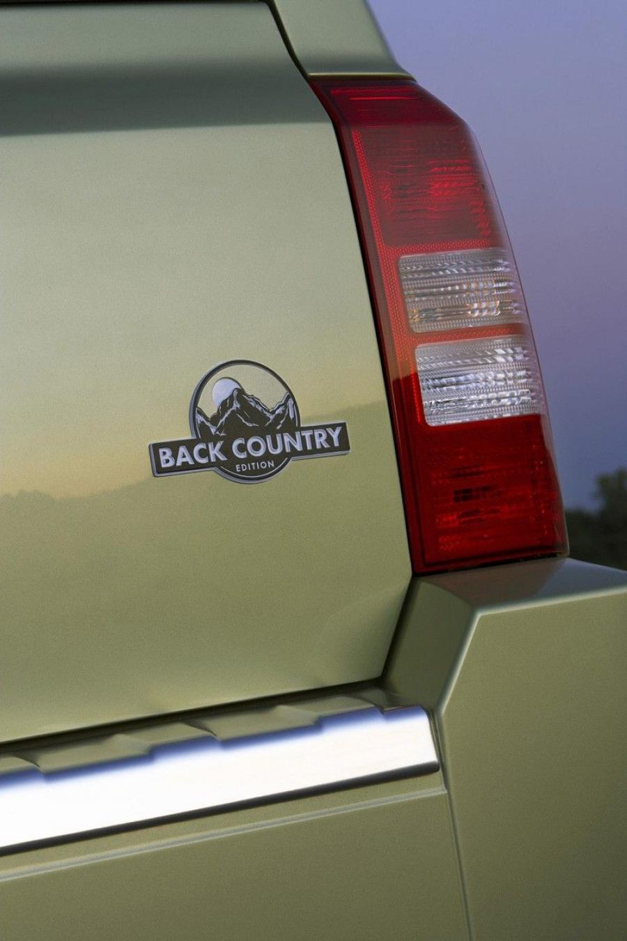  Jeep Patriot Back Country 2008 года  (фото 3 из 36)